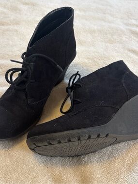 Women's Black Suede Lace-Up Wedge Ankle Boots